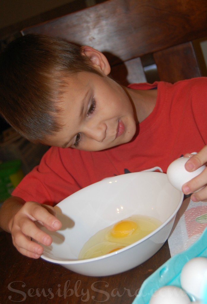 Cracking Eggs | SensiblySara.com