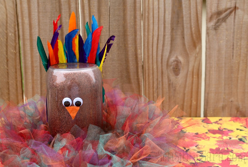 Mason Jar Turkey Craft DIY | SensiblySara.com