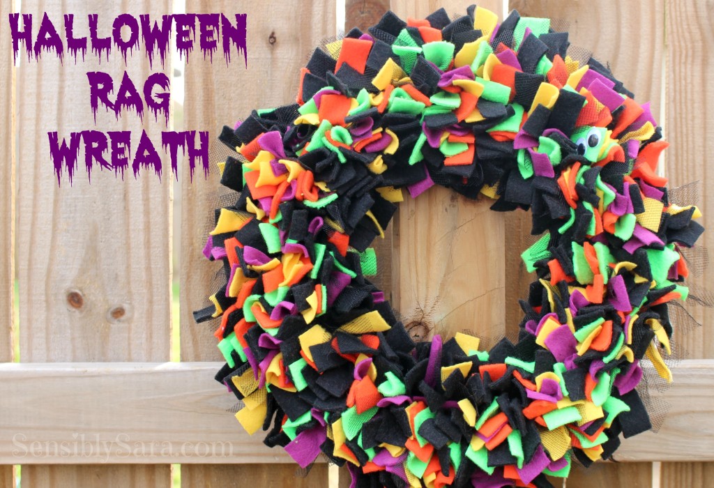 Halloween Rag Wreath | SensiblySara.com