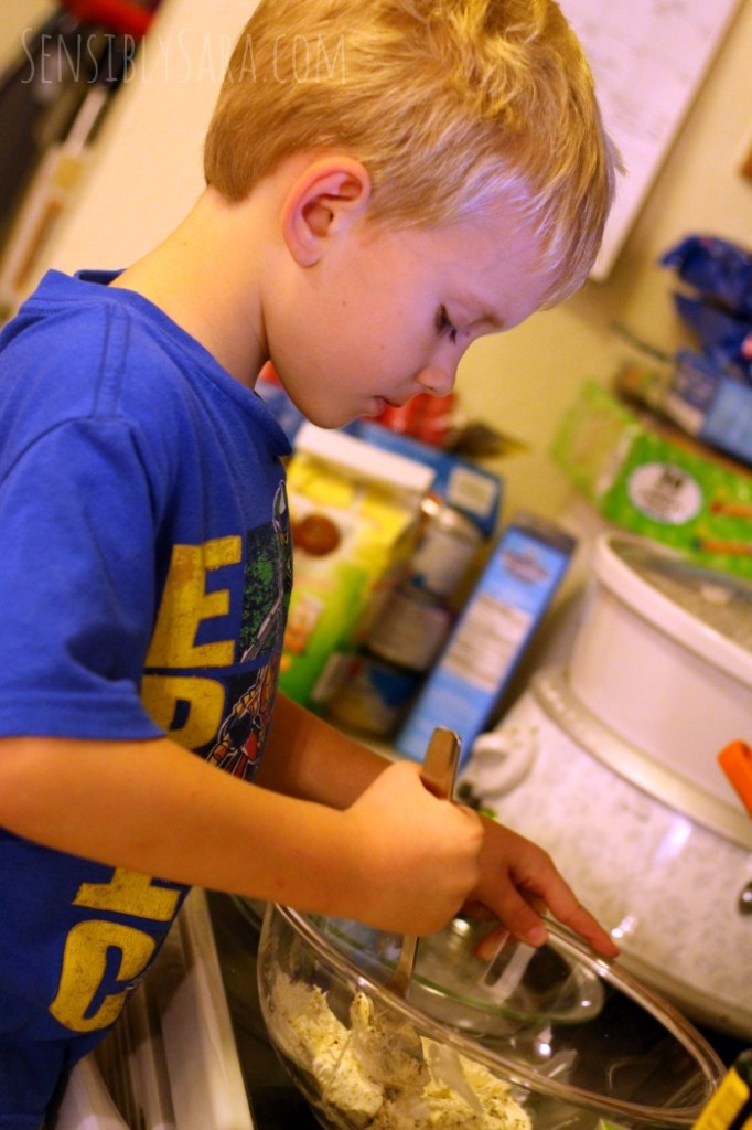 Making Pizza Dip | SensiblySara.com