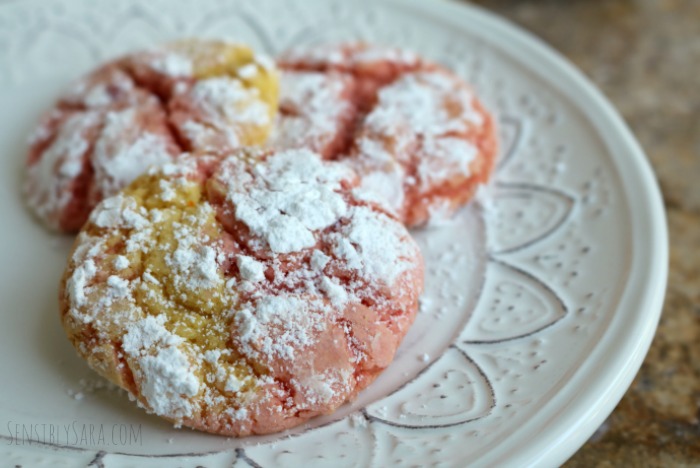 Strawberry Lemon Crinkle Cookies | SensiblySara.com