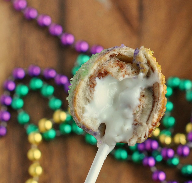 King Cake Pops for Mardi Gras | SensiblySara.com