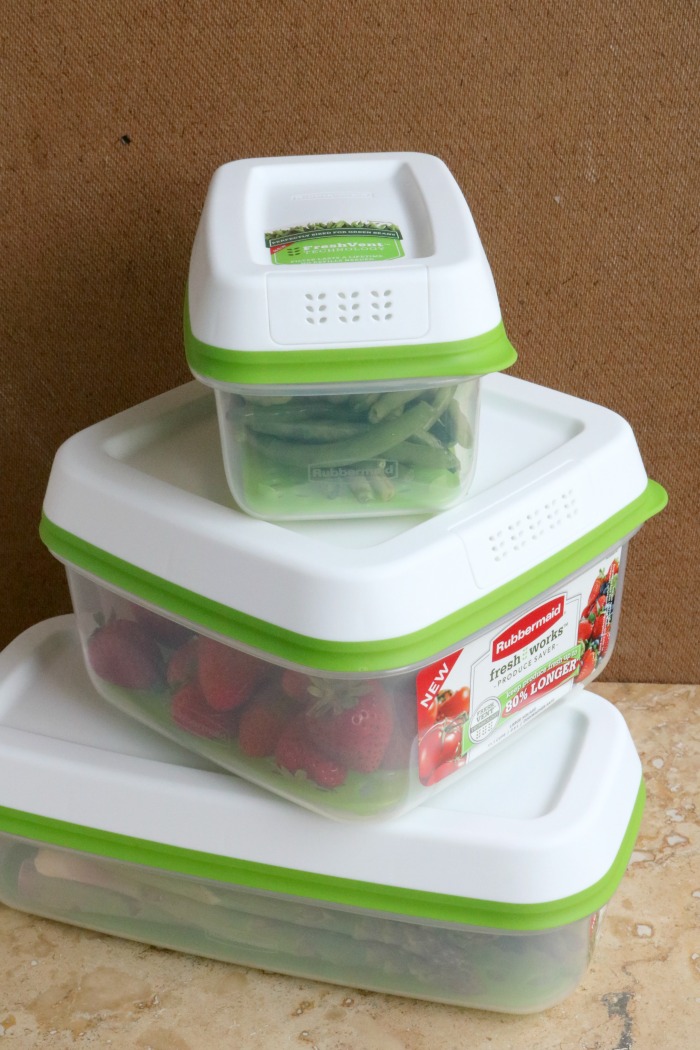 Rubbermaid FreshWorks Large Square Produce Saver Storage Container, 11.1  Cups 