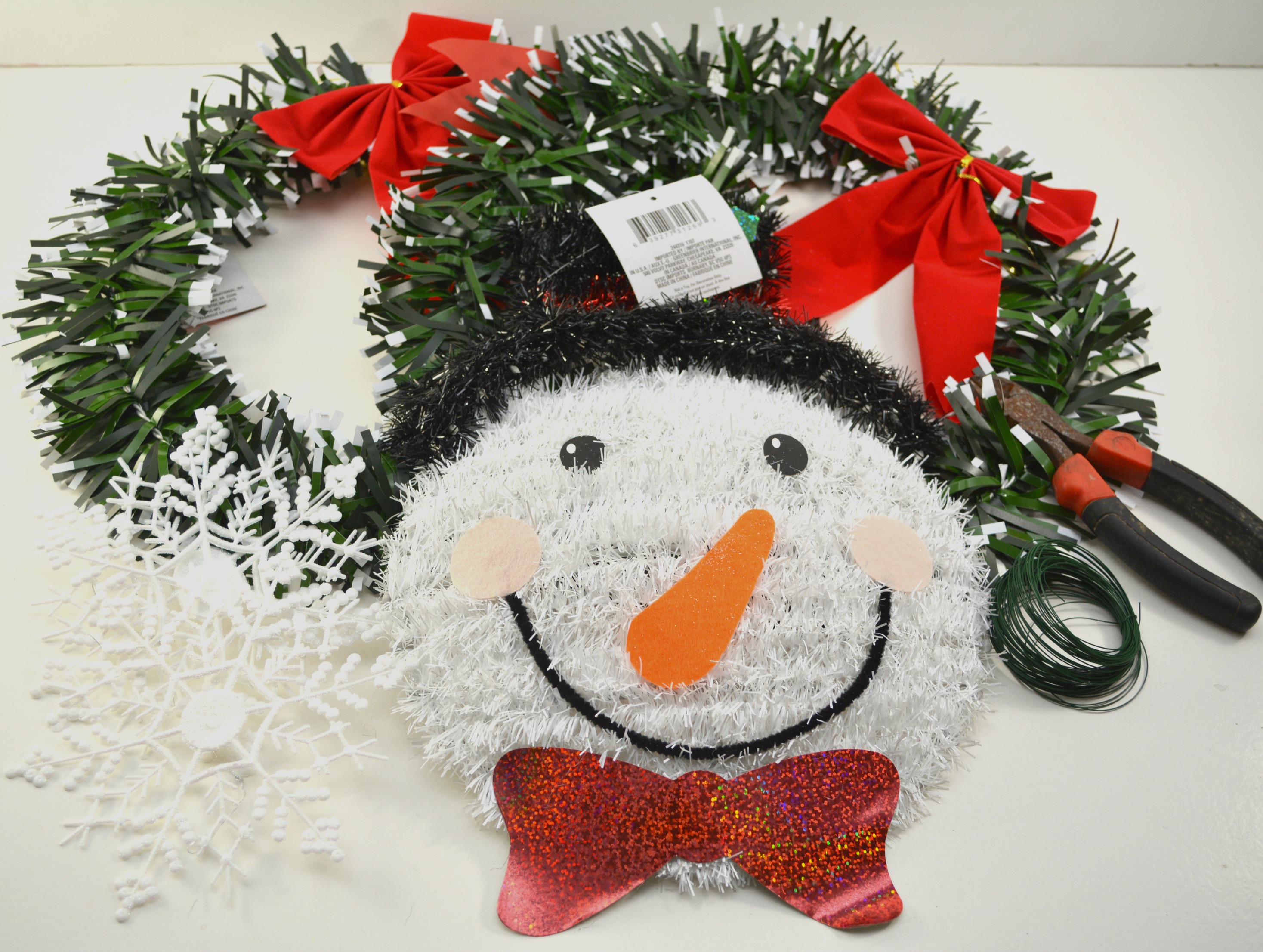 Snowman Wreath Supplies | SensiblySara.com