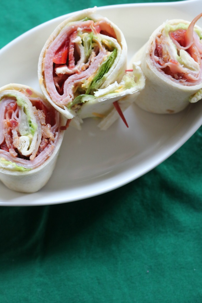Club Sandwich Pinwheel Recipe | SensiblySara.com