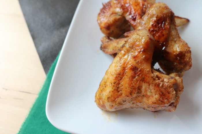 Spicy Ranch Chicken Wings | SensiblySara.com