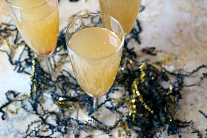 Ginger-Pear Mocktail for New Year's Eve | SensiblySara.com