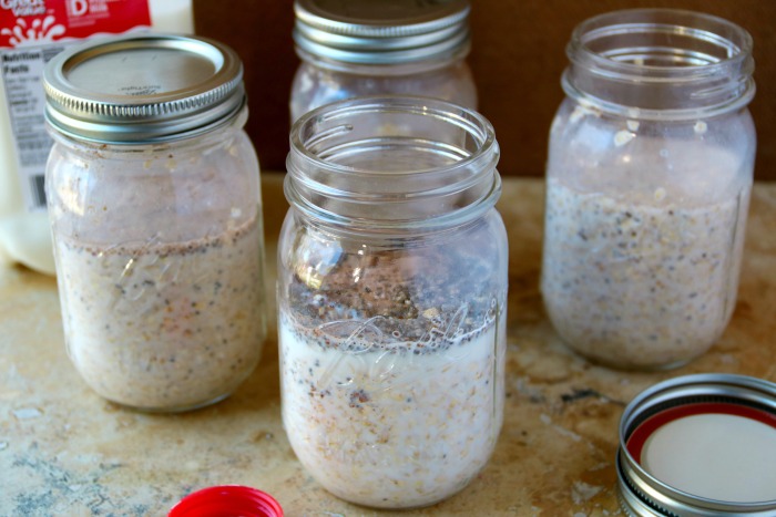 Overnight Oatmeal Jars | SensiblySara.com