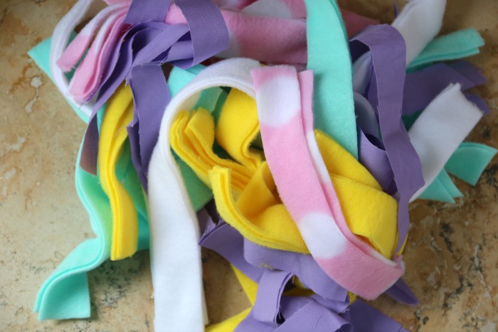 Rags for a Rag Wreath | SensiblySara.com