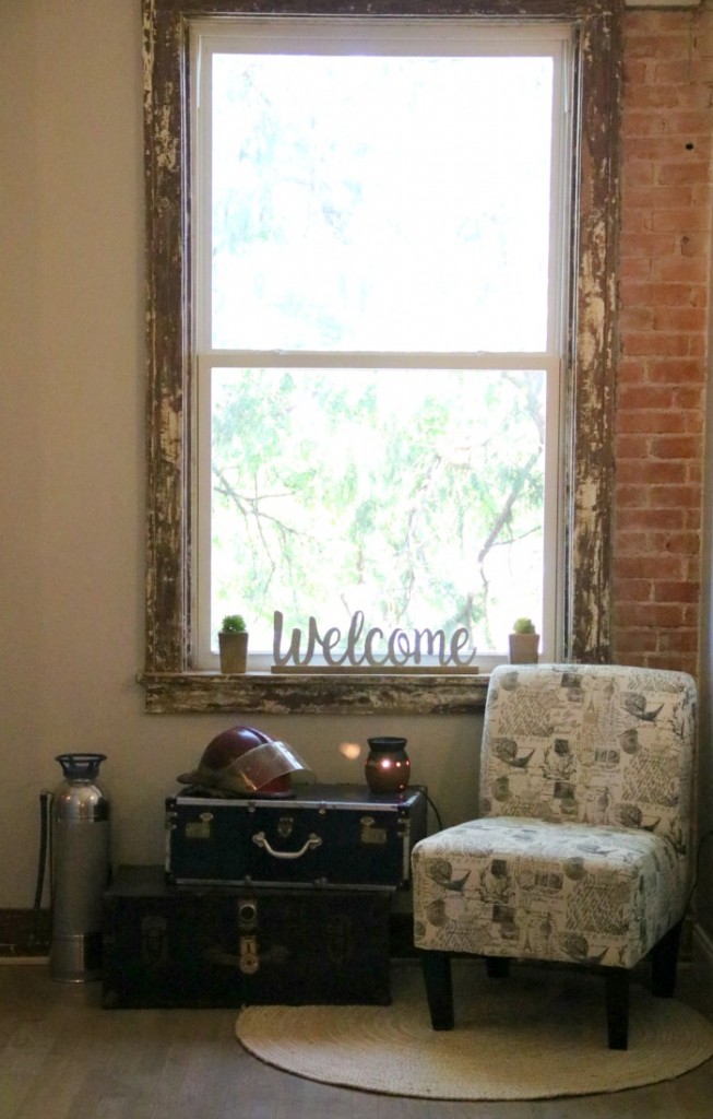 Welcome Sign at Bed and Brew | SensiblySara.com