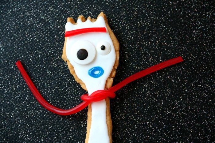 Toy Story 4 Forky Cookies | SensiblySara.com